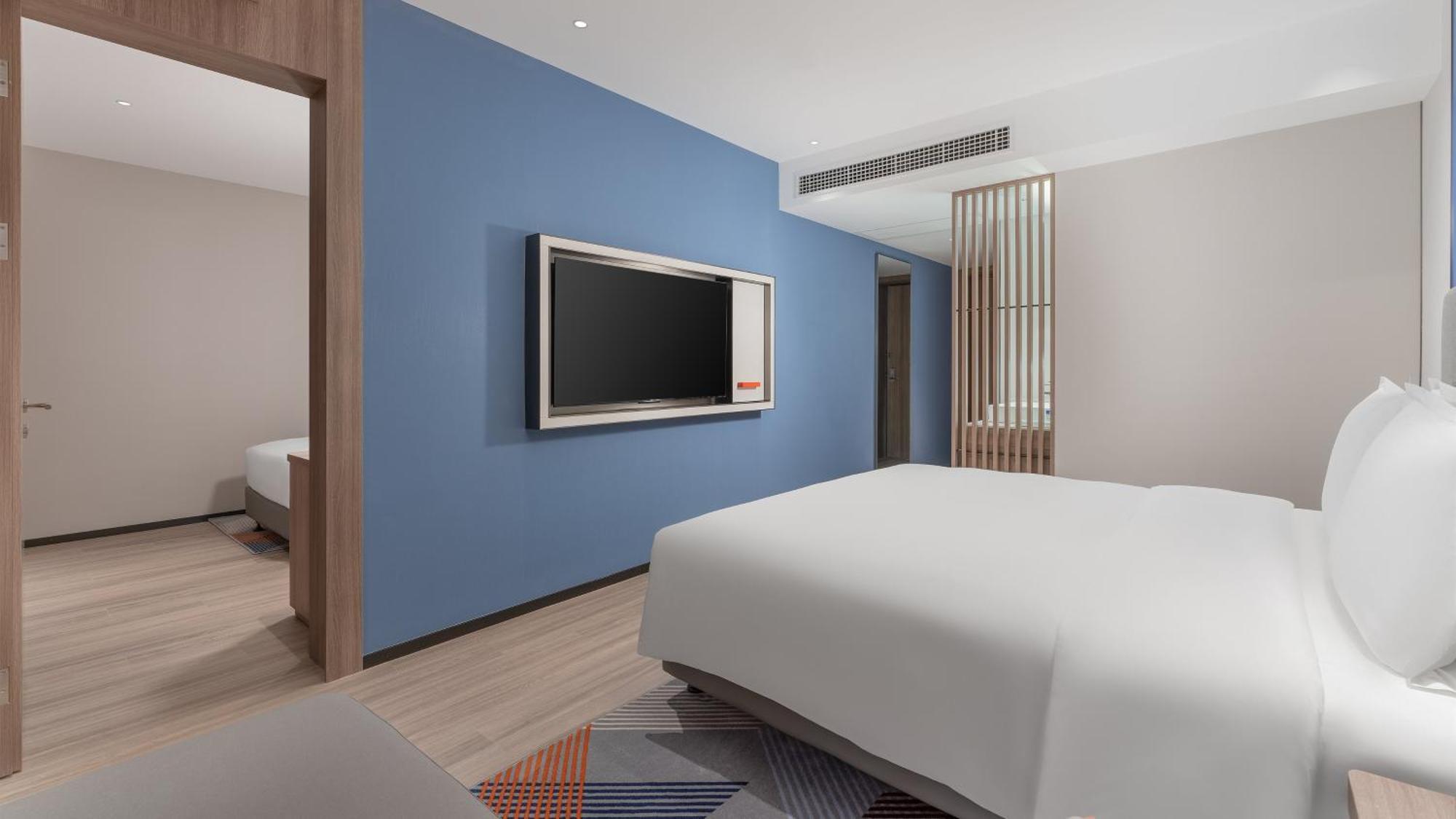 Holiday Inn Express Qingdao Shibei By Ihg מראה חיצוני תמונה