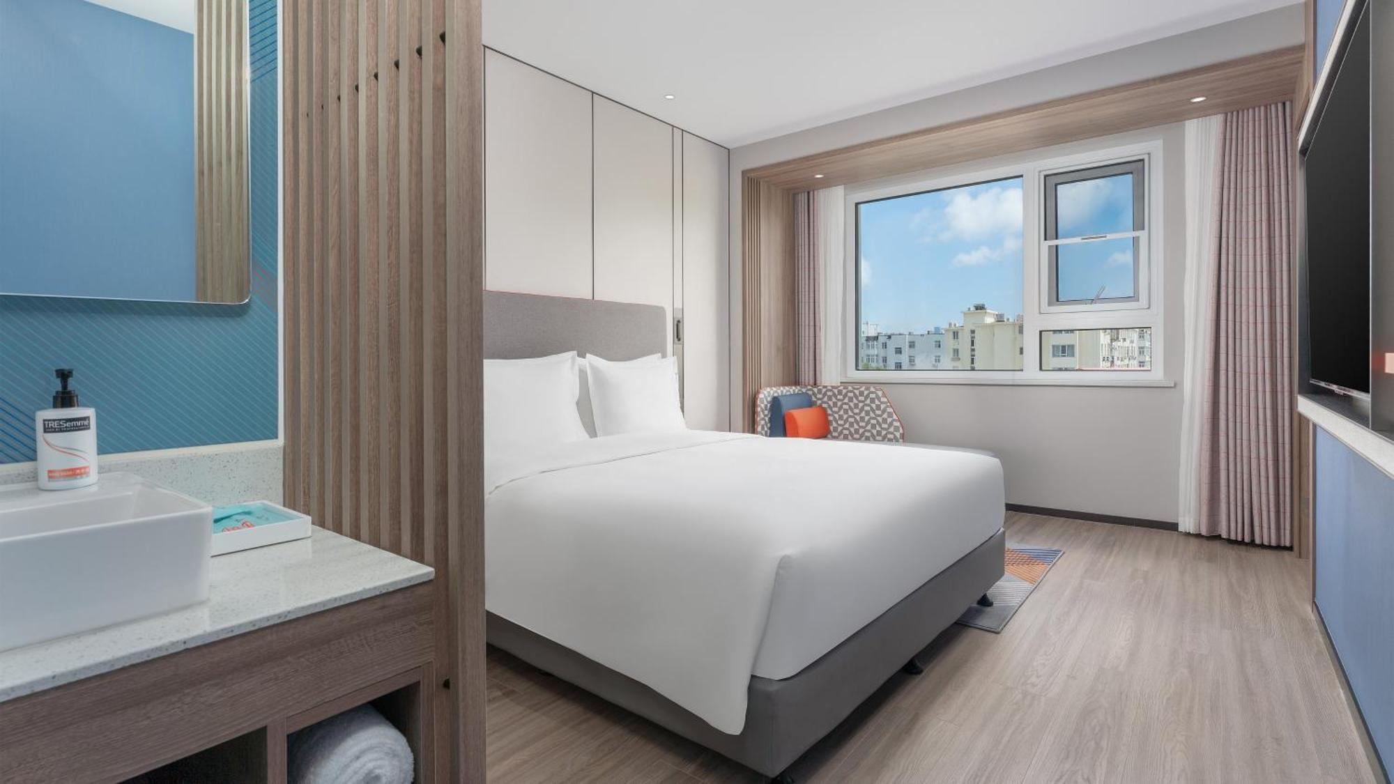 Holiday Inn Express Qingdao Shibei By Ihg מראה חיצוני תמונה