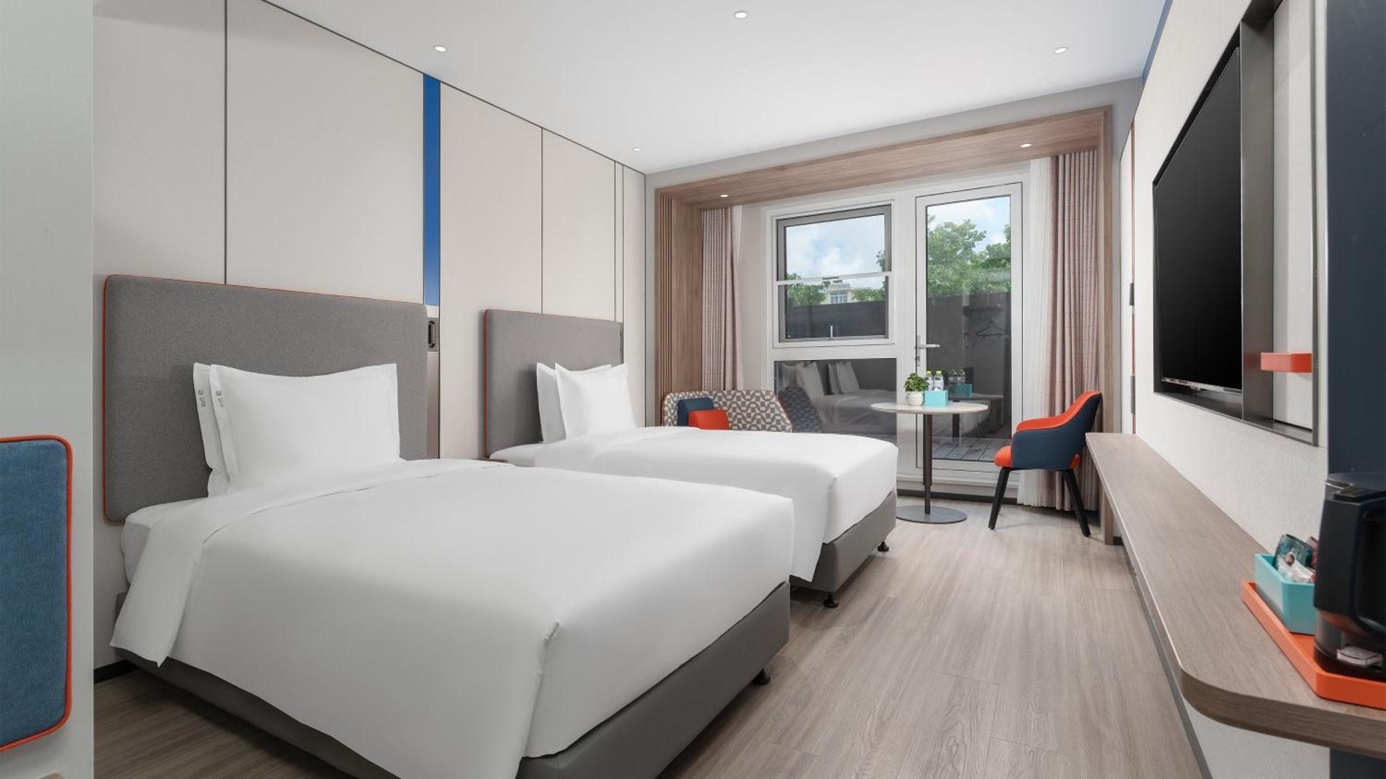 Holiday Inn Express Qingdao Shibei By Ihg מראה חיצוני תמונה