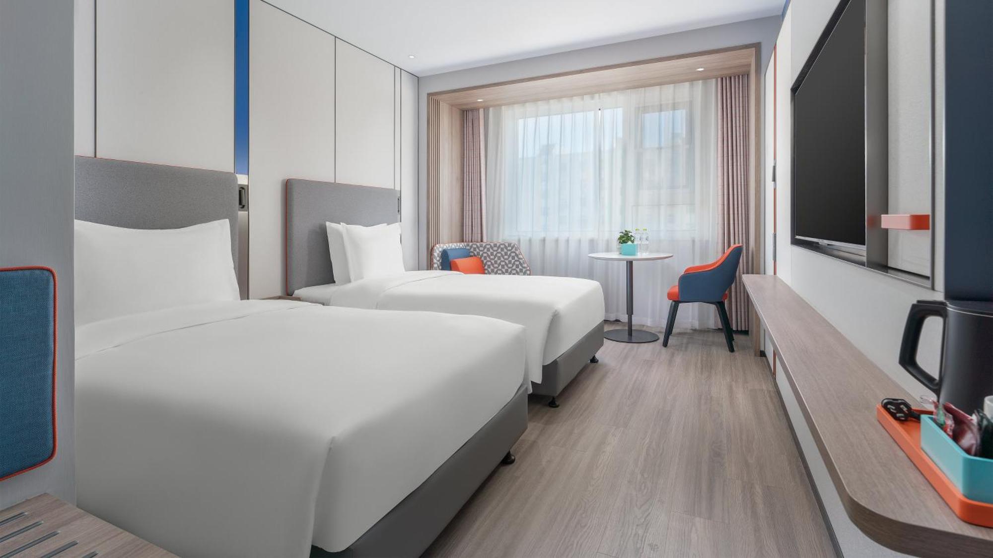 Holiday Inn Express Qingdao Shibei By Ihg מראה חיצוני תמונה