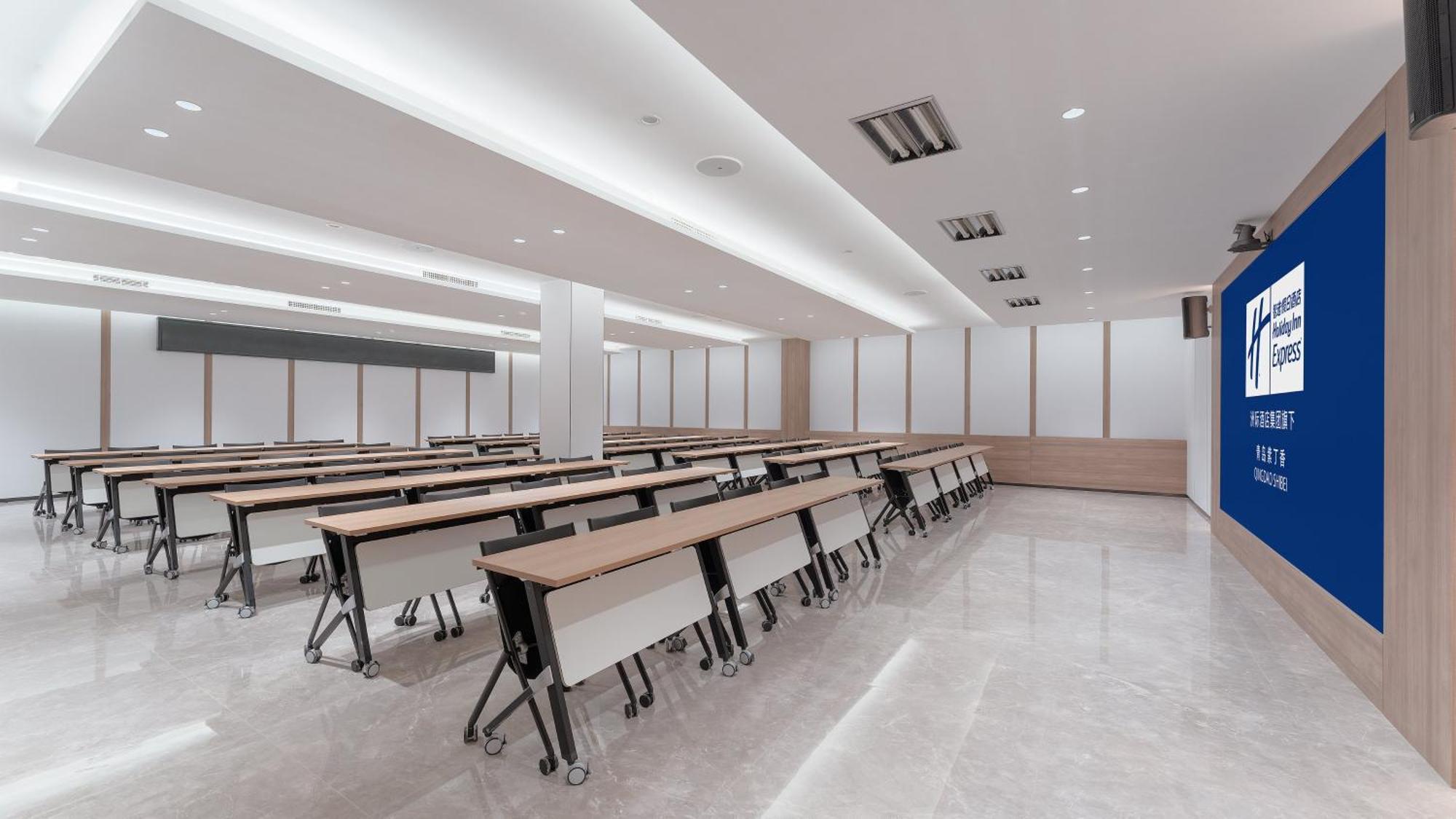 Holiday Inn Express Qingdao Shibei By Ihg מראה חיצוני תמונה
