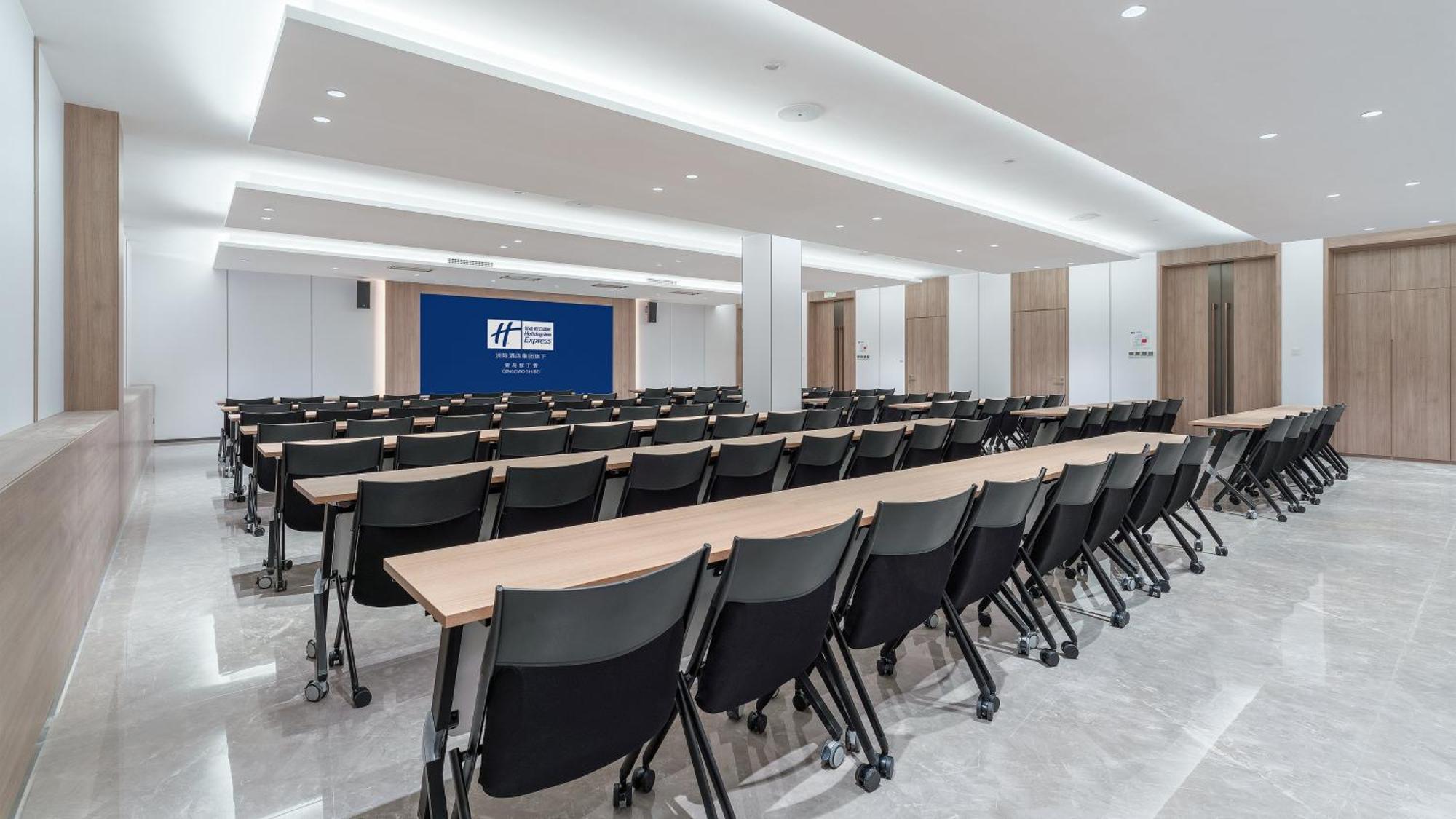 Holiday Inn Express Qingdao Shibei By Ihg מראה חיצוני תמונה