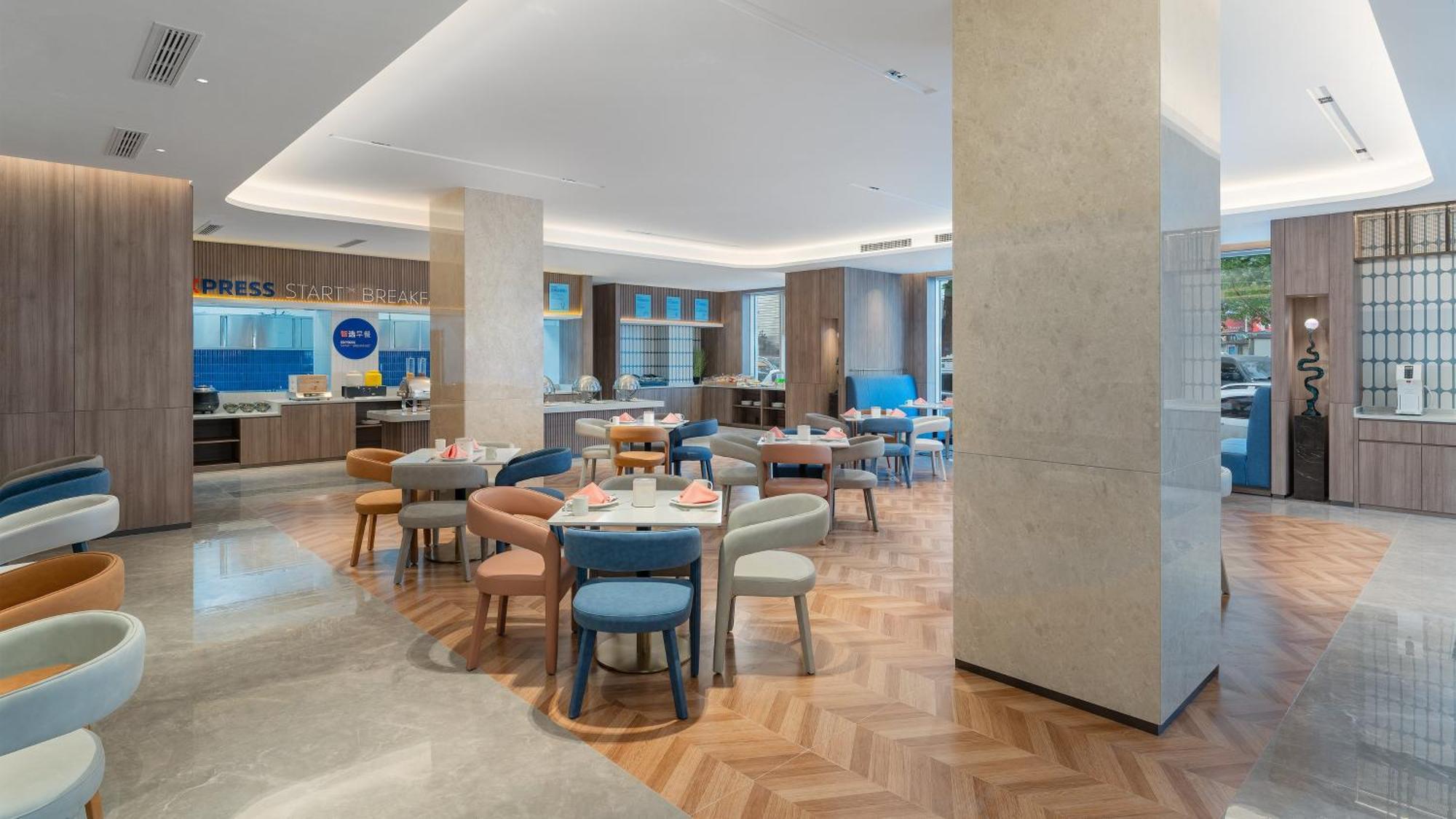Holiday Inn Express Qingdao Shibei By Ihg מראה חיצוני תמונה