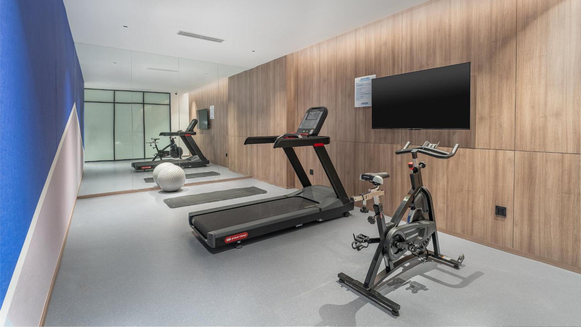 Holiday Inn Express Qingdao Shibei By Ihg מראה חיצוני תמונה