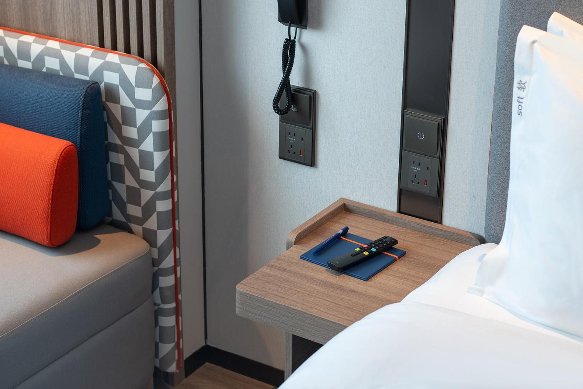 Holiday Inn Express Qingdao Shibei By Ihg מראה חיצוני תמונה